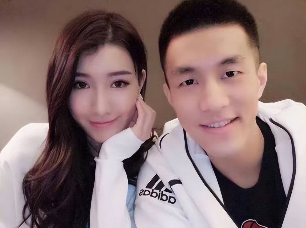 郭艾伦潘玮柏篮球,邓超郭艾伦完整视频