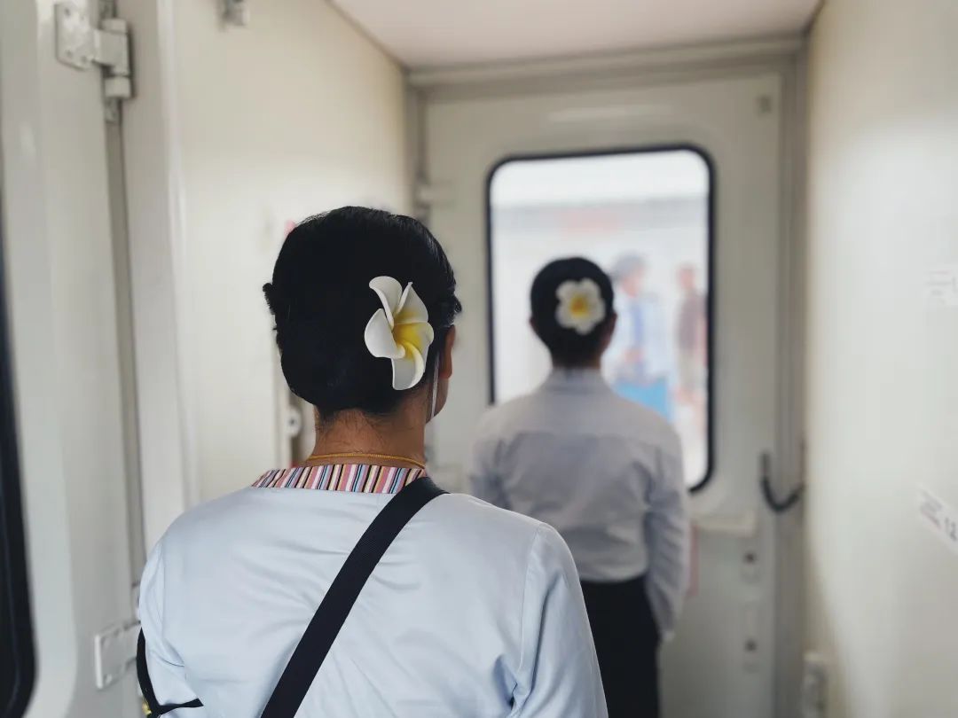 老挝的高铁到中国,中国发往老挝的列车