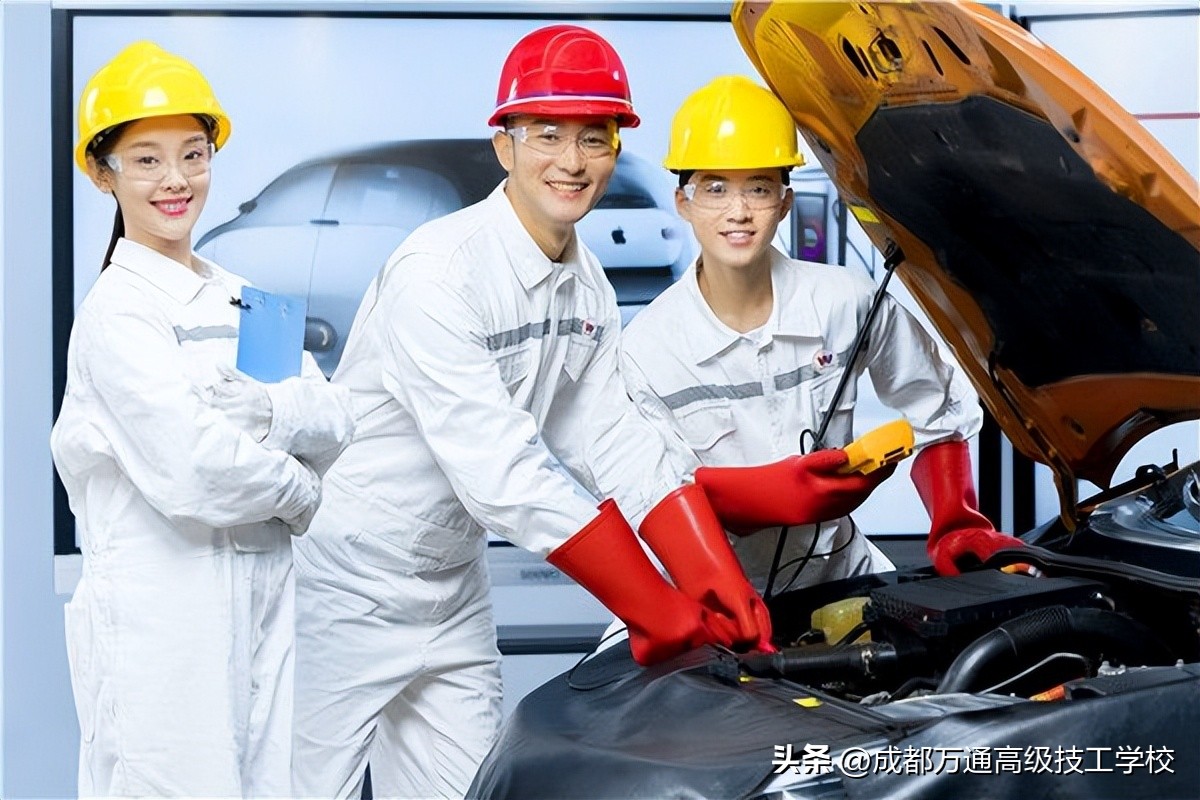 农村孩子初中毕业后学什么技术好,女孩子17岁初中毕业学技术学什么