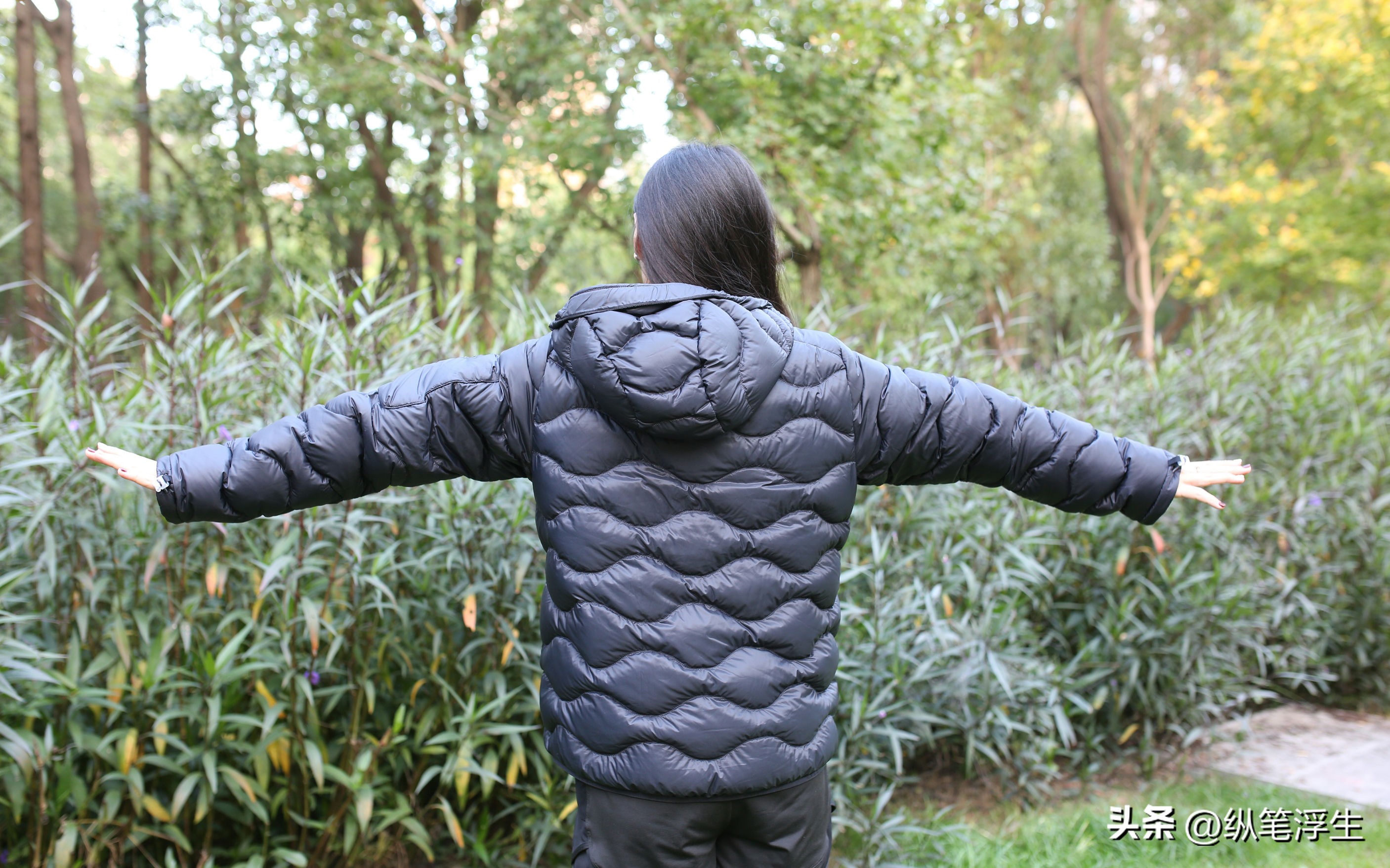 保暖与时尚PeakPerformance壁克峰轻便HELIUM系列羽绒服穿着体验