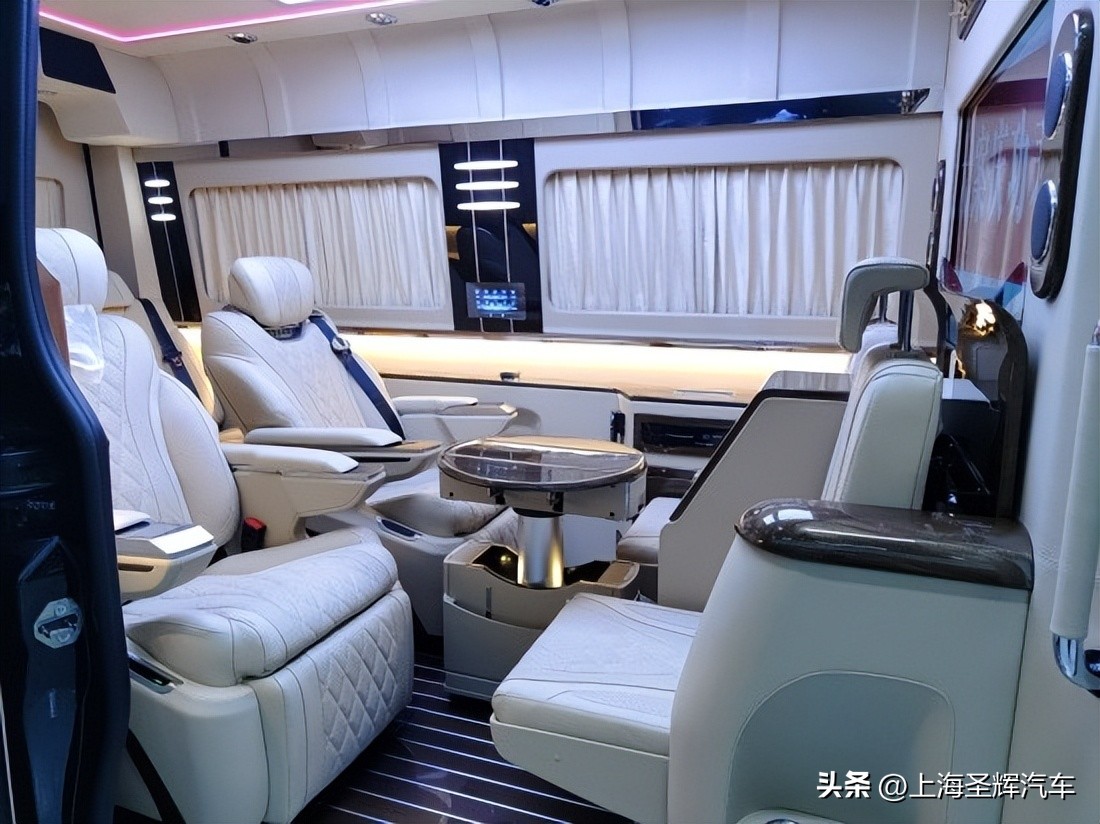 2021款斯宾特加长版内饰,斯宾特四驱3.0柴油车内饰