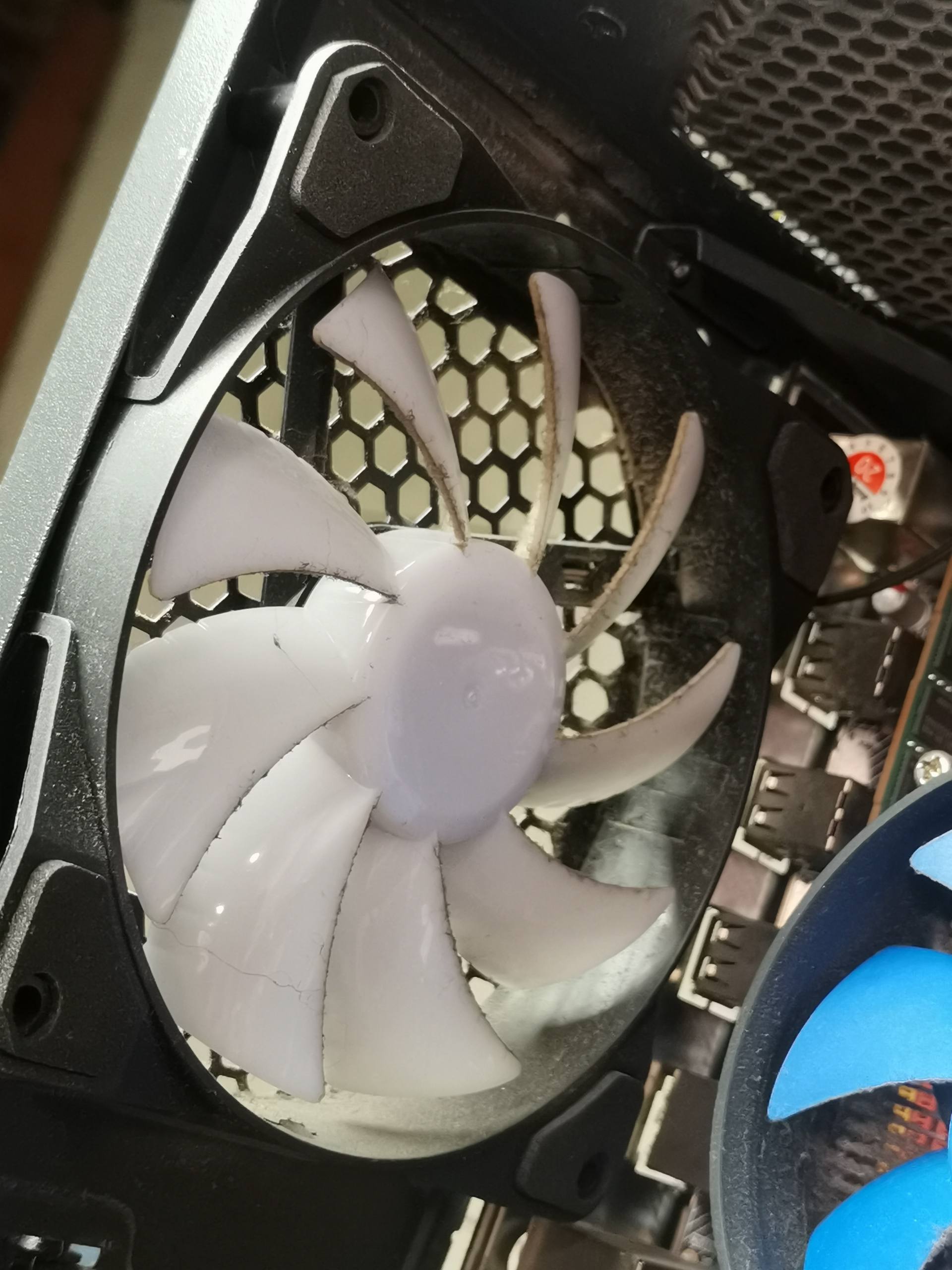 低价组装电脑内幕,组装机洋垃圾跟正品有什么区别