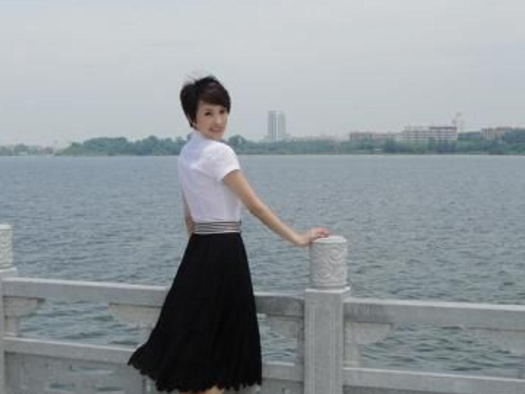 巩汉林足球签名赝品事件,巩汉林足球赝品