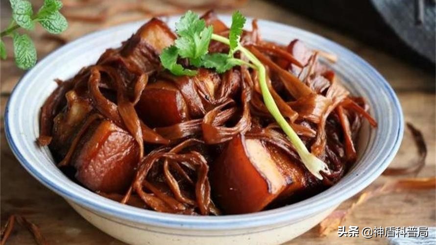 黄花菜开到什么时候采摘品质最佳,黄花菜啥时候最重