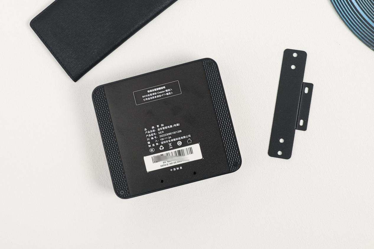 嫌弃“粗大”台式机的戳进来：迷你机也有春天，零刻SER4挺香