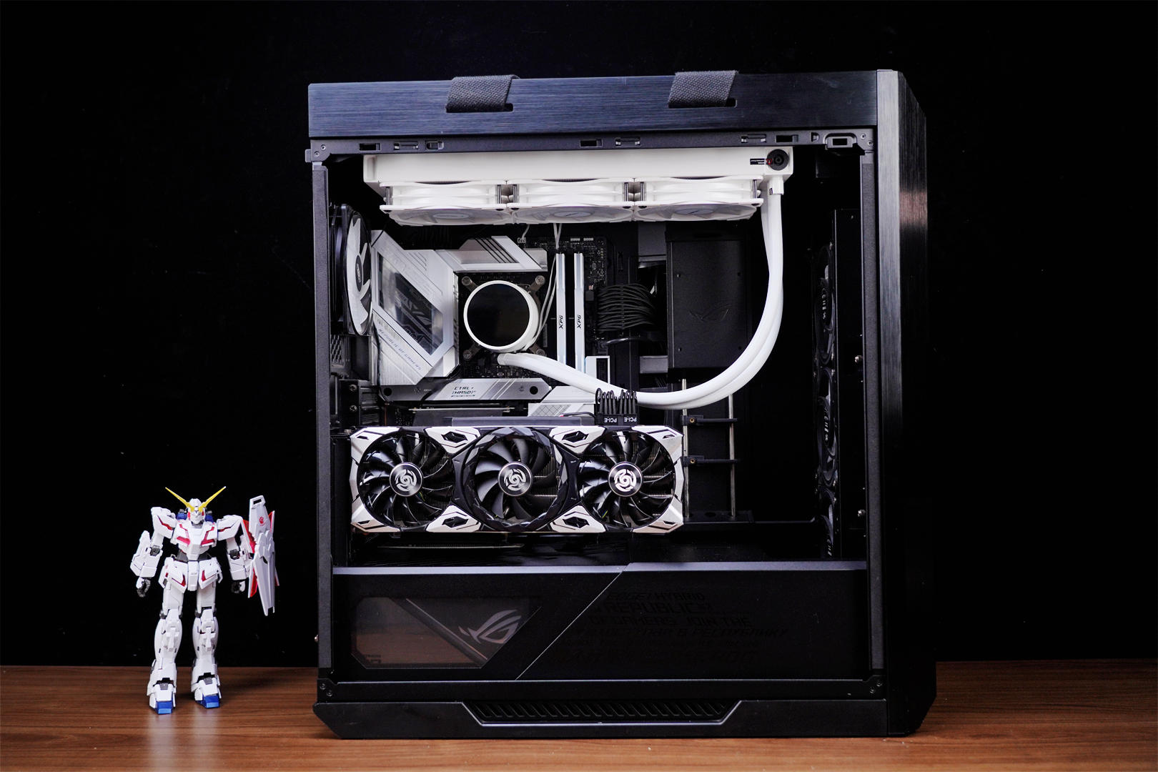 万事俱备，只等40系显卡上市，ROGTHOR1000PLATINUMII电源分享