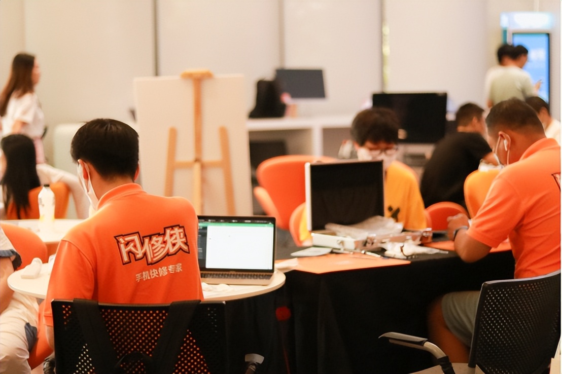 闪修侠上门维修换电池苹果手机,闪修侠手机上门维修