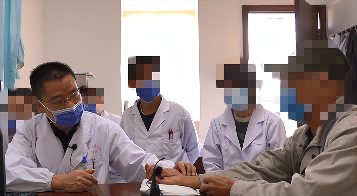 患者男性62岁肝硬化病史5年,62岁医生肝硬化