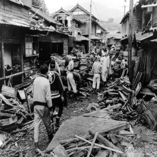 日军日记：*安妇慰**不服从管教，我很愤怒，用*刀刺**插入她的*体下**