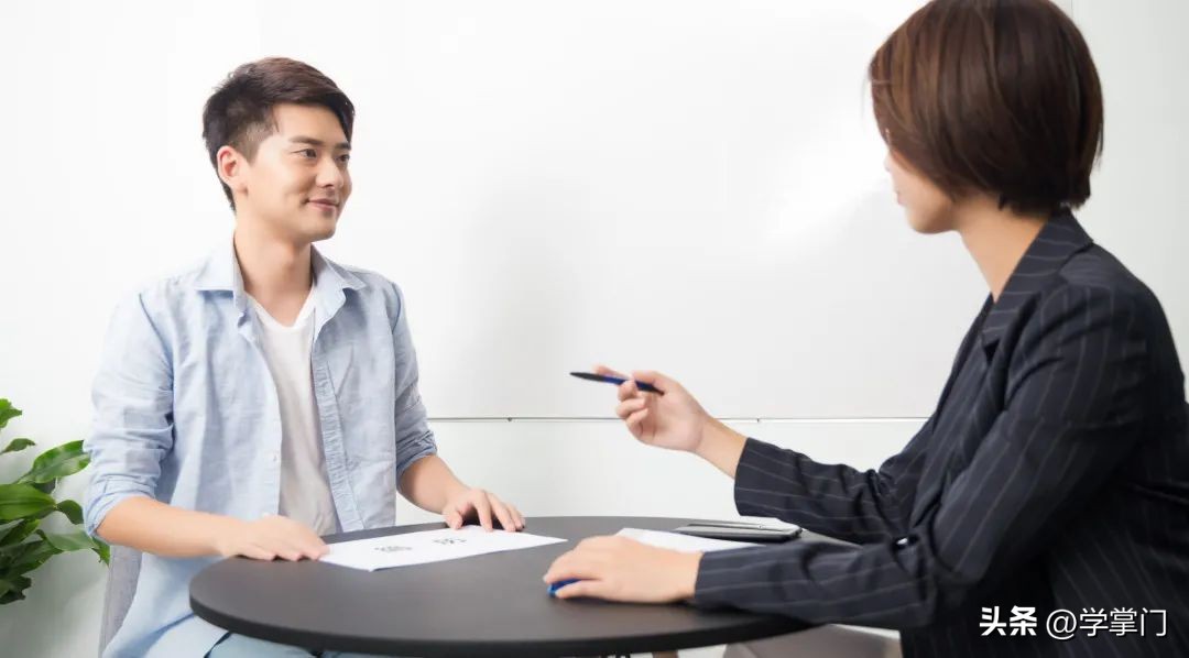 面试的时候面试官问一些技术难题,面试问题答不出也能通过