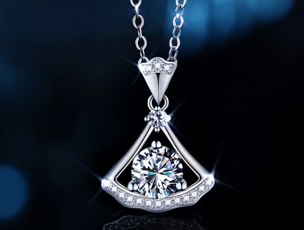 奢侈品入门项链怎么选,钻石项链比较