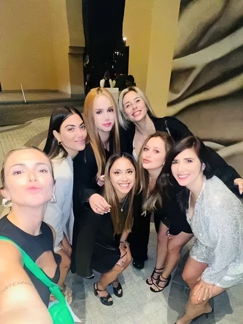 阿根廷太太合影,阿根廷太太团入住酒店