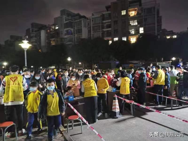 志愿者李天辉及队友：热心邻里公益如春风，大事小情无私抢着干