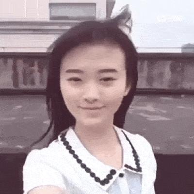 连屁股都是假的？假肩、假发、假腹肌，这些明星身上还有啥是真的