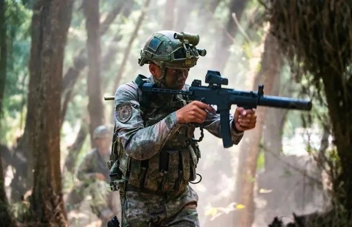 中国军用电磁步枪,国产电磁步枪威力