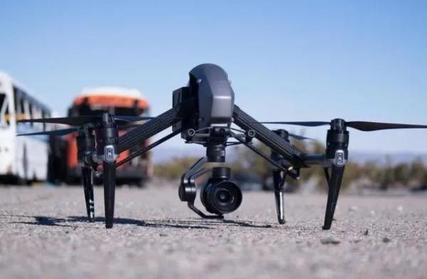 技术拼不赢,美对大疆用阴招,欲“合法”掠夺中企,如此厚颜无耻