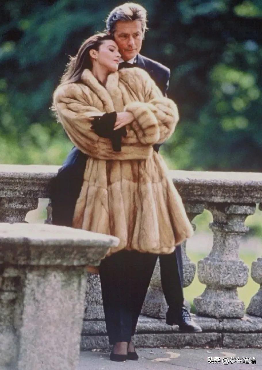 阿兰德龙和莫妮卡贝鲁奇广告,阿兰德龙和莫妮卡贝鲁奇什么关系