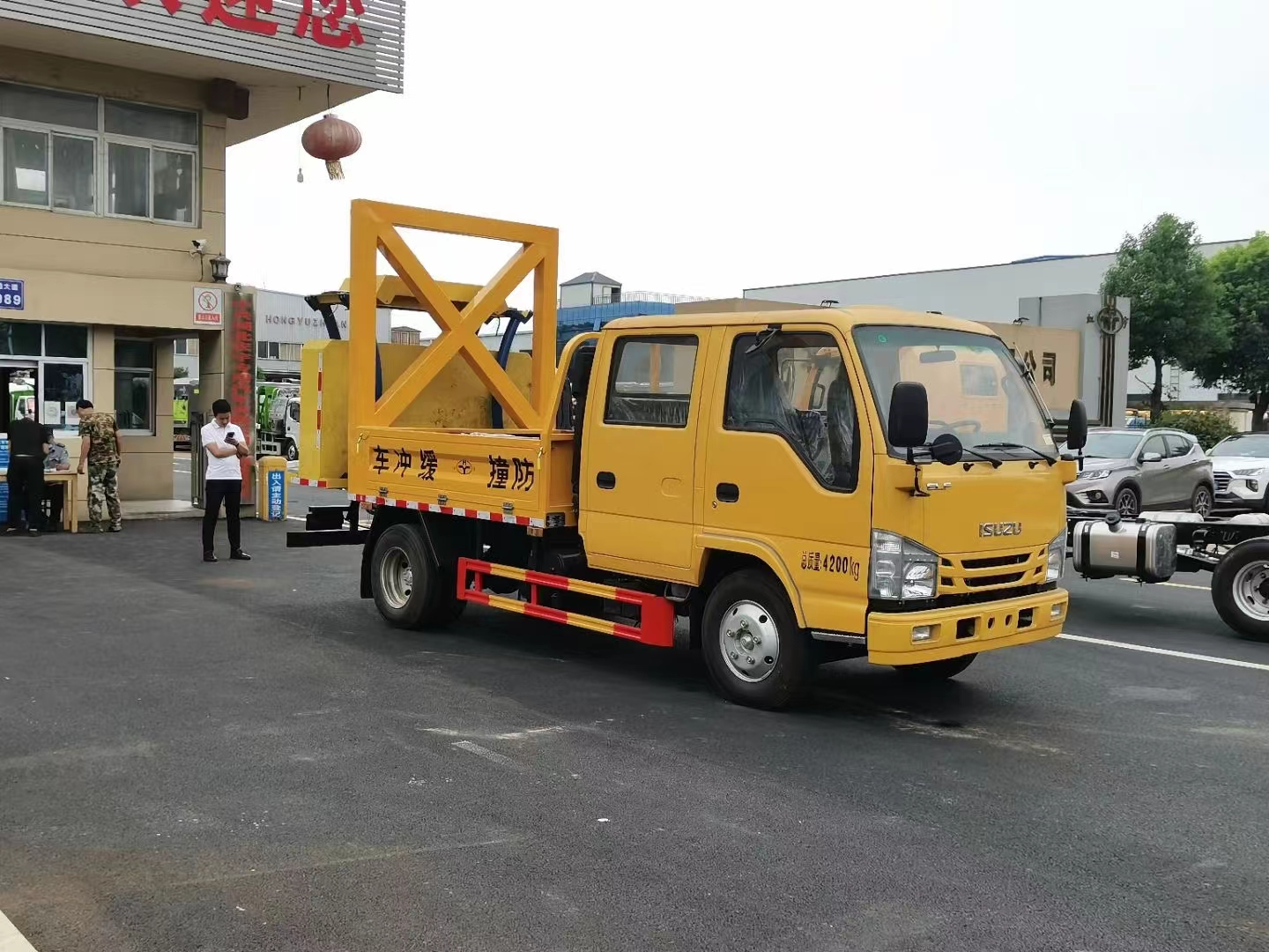 高速施工防撞车租赁电话,高速防撞缓冲车租赁哪家好