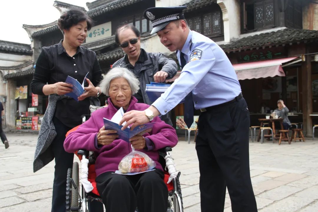 喜迎二十大忠诚保平安图片,喜迎二十大忠诚保平安优秀事迹