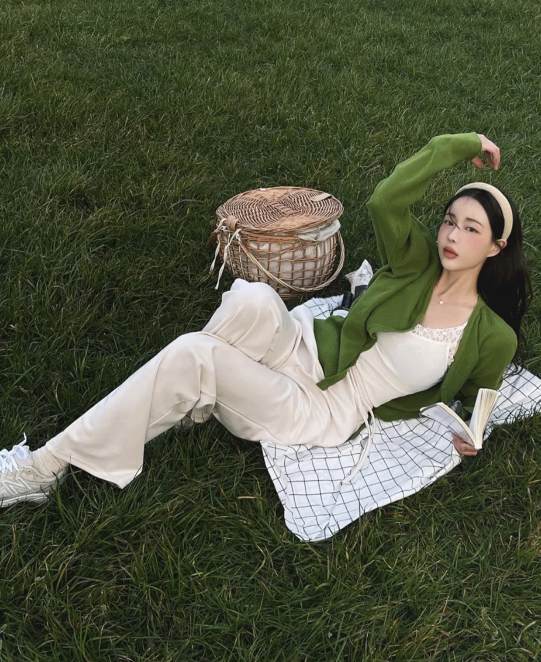 秋季米白色全部颜色搭配,米白色搭配什么颜色俏皮可爱