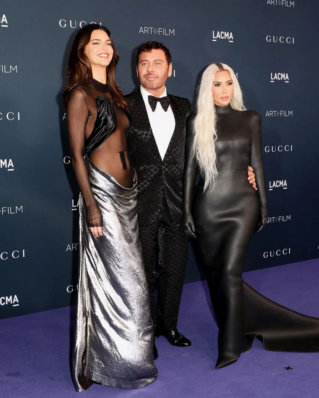 姐妹同场竞艳，肯豆完胜卡戴珊，网友：金姐就像垃圾袋蒙住一坨肉