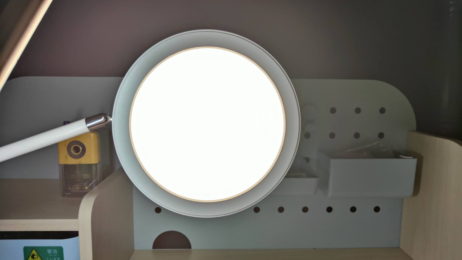 南卡护眼台灯深度测评，还原晨读光、智能调亮度，卖到断货