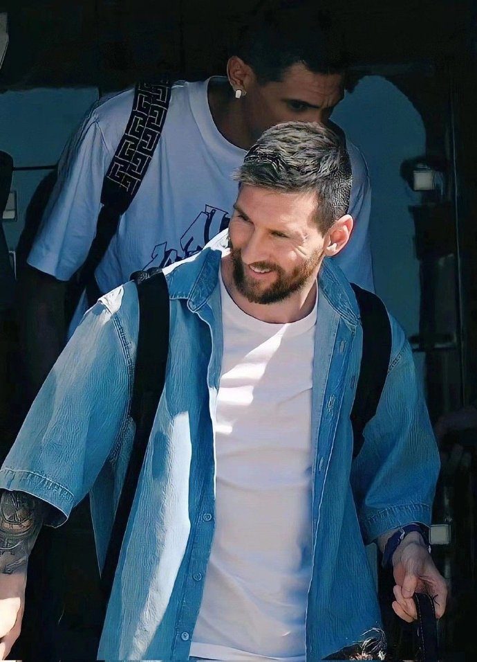 梅西北京顶流,梅西北京接机直播