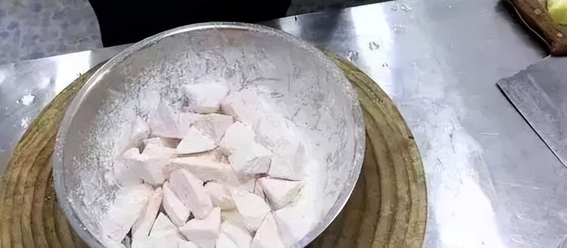 红薯拔丝怎么做才能拉丝,拔丝红薯怎么做才酥脆好吃