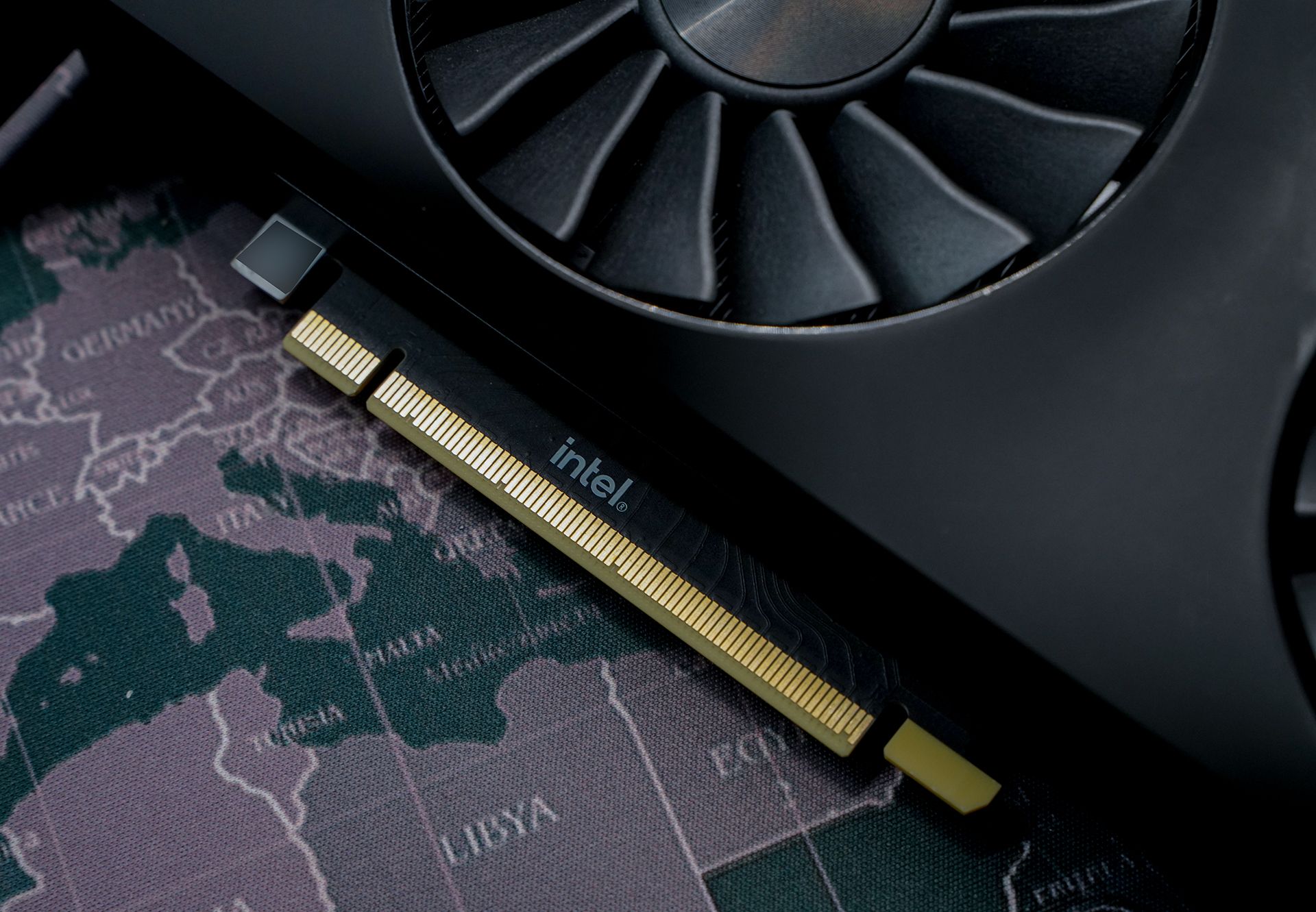 英特尔arca750显卡怎么样,英特尔arca770显卡跑分