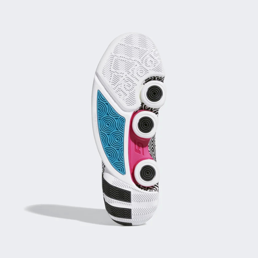 科比战靴阿迪,阿迪科比复刻版