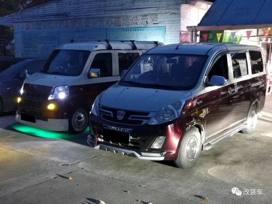 五菱荣光v七座变四座,五菱荣光v新款五座