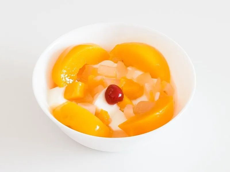 黄桃罐头在东北无可替代,黄桃罐头是刻在东北人骨子里的