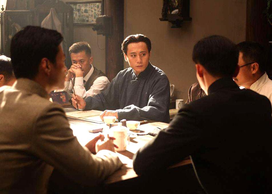 5位年轻演员饰演毛*东泽**主席，凭什么只有他从央视火向全国？