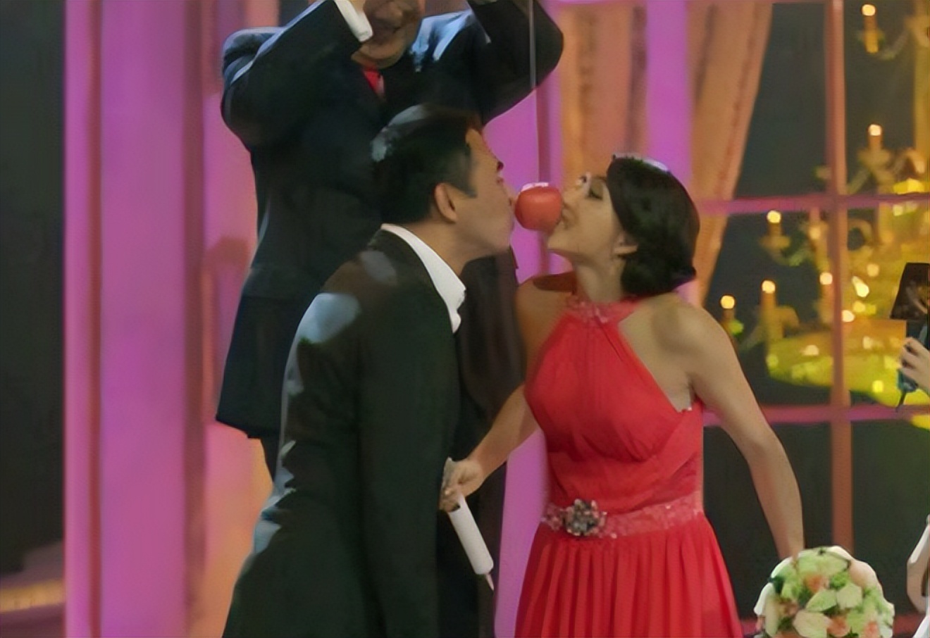 新娘被新郎吻事件,新娘被别人吻事件