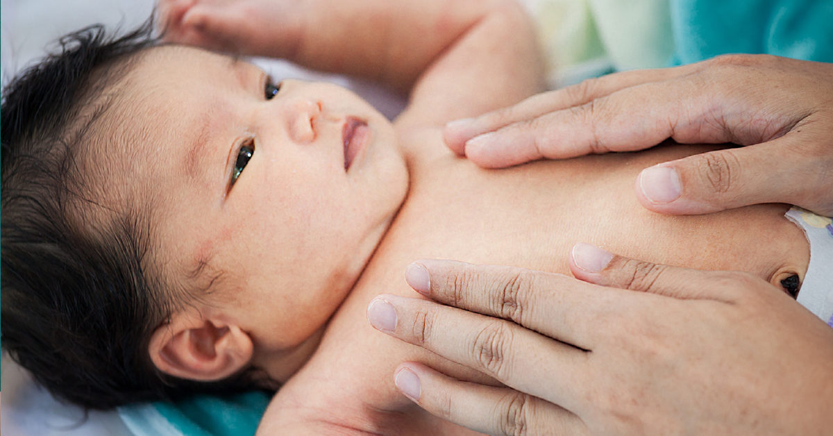 婴儿脐疝复位按摩技巧,怎么给婴儿按摩穴位