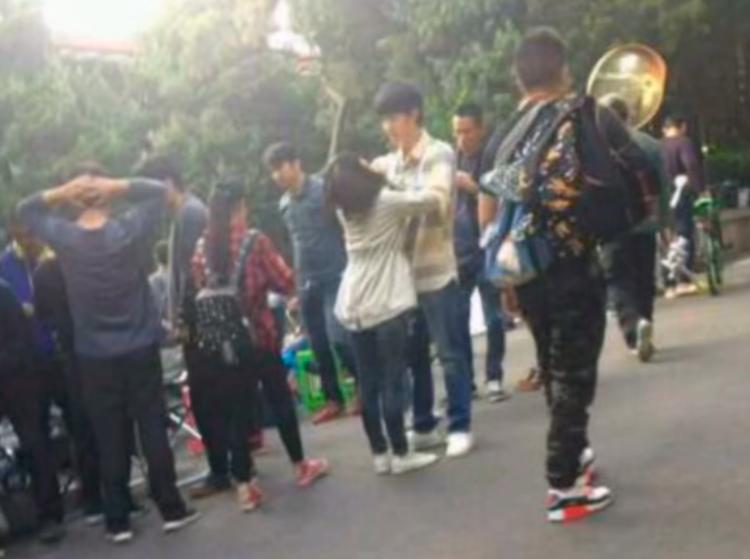 刘昊然周冬雨张一山,刘昊然周冬雨山楂树之恋