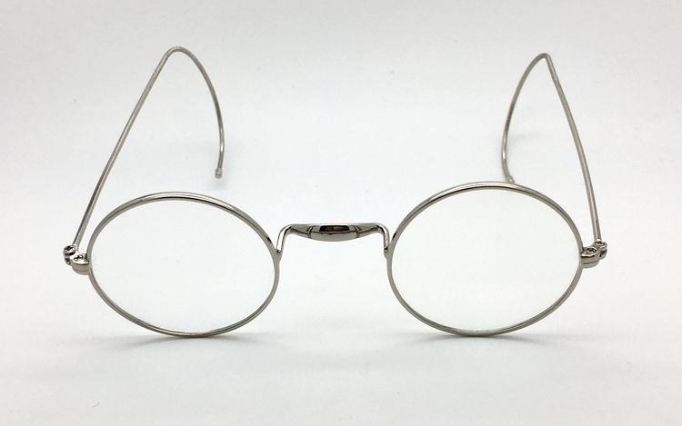 中国眼镜是什么时候发明的,眼镜是怎么造出来的