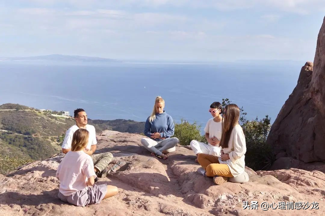 大脑不受控制胡思乱想锻炼方法,失眠大脑不受控制胡思乱想