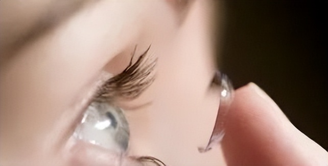 孩子得了近视没戴眼镜度数没涨,近视度数低到底该不该戴眼镜