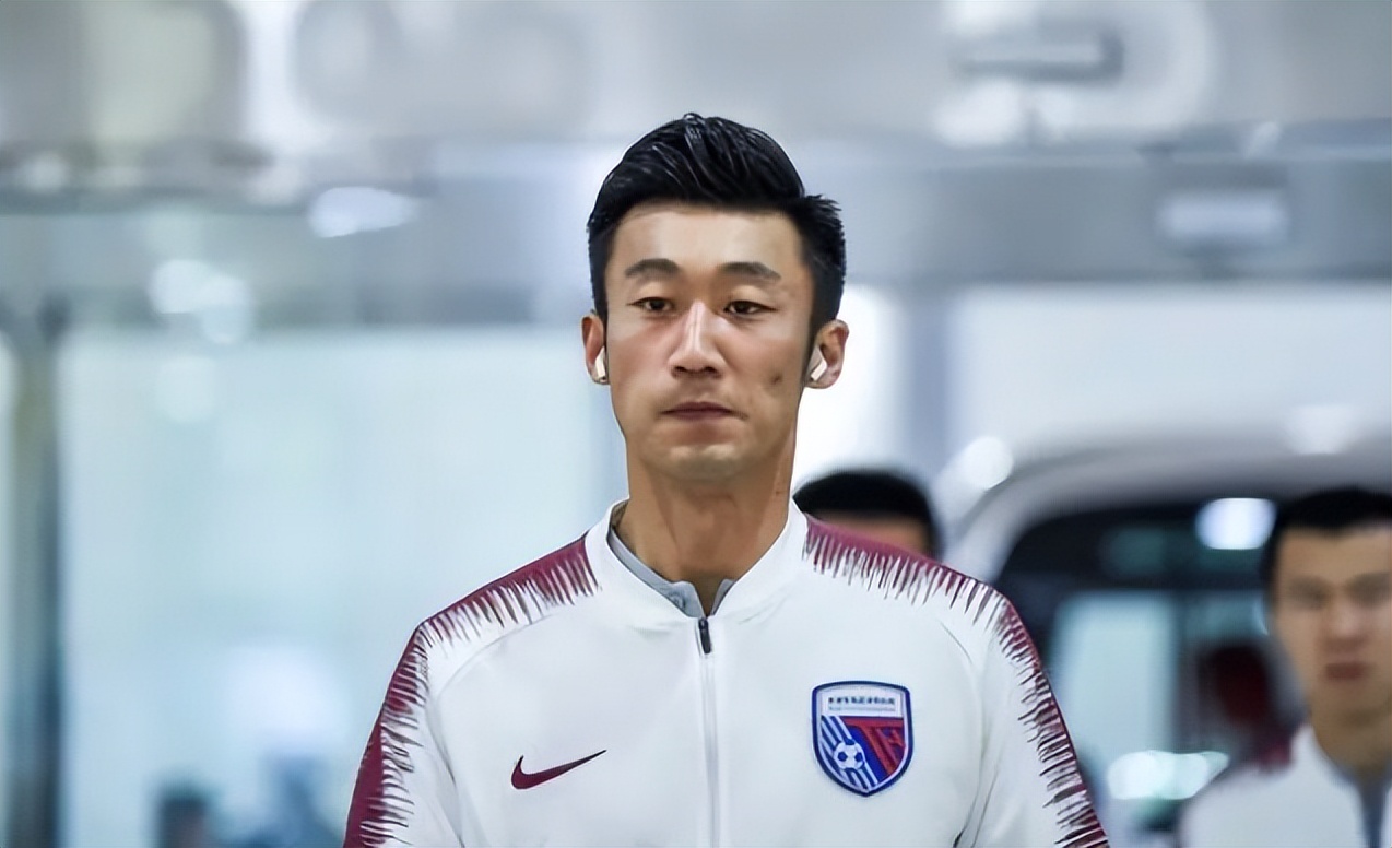 张鹭踢假球能判几年,张鹭年薪