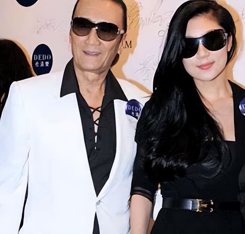 谢贤coco分手后现状,coco多少岁跟了谢贤