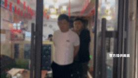 男孩扫直播二维码被骗两万元,男生扫码被骗10万元