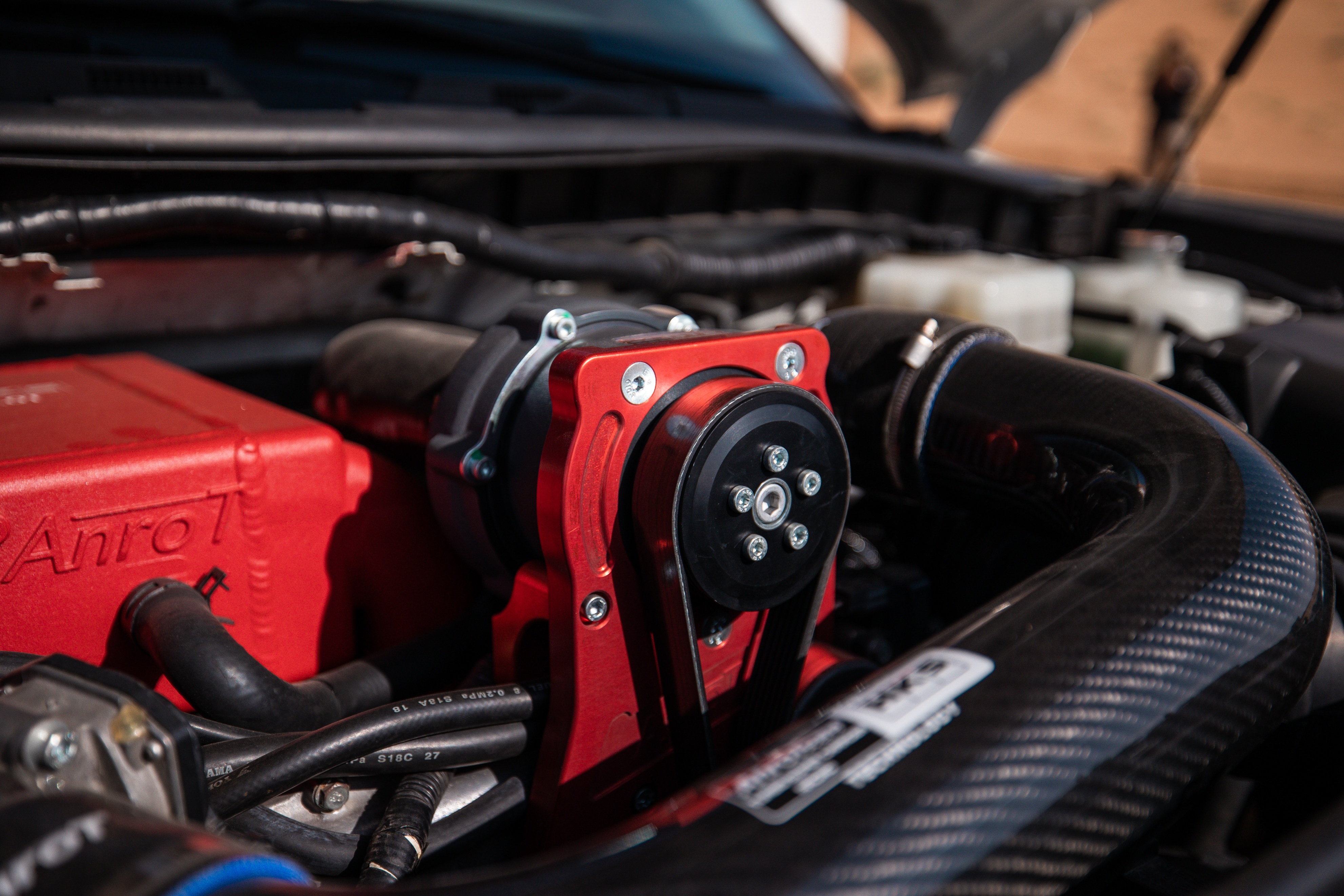 途乐y5.6改机械增压100公里实测,途乐5.6加机械增压提速效果