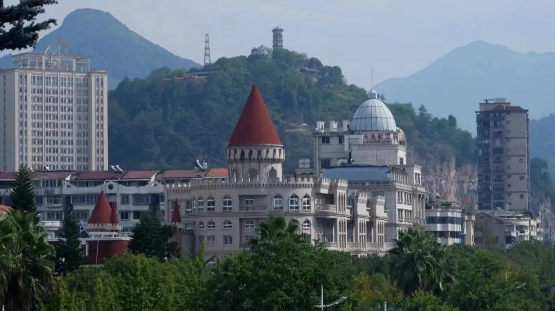 高铁2h直达！这座被忽略的浙江县城，买菜用欧元，连央视都来体验