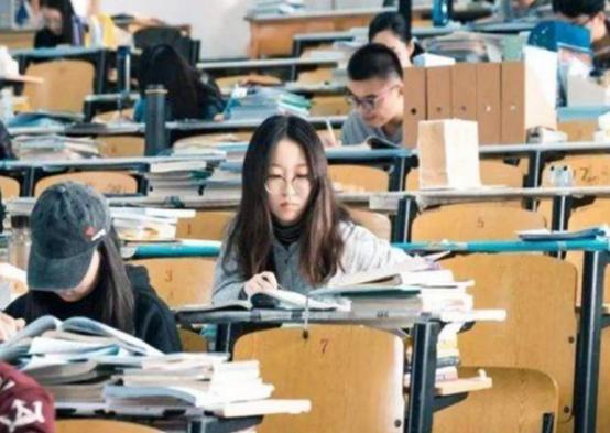 专科应届毕业生找什么工作比较好,专科毕业生找工作难的现象很普遍