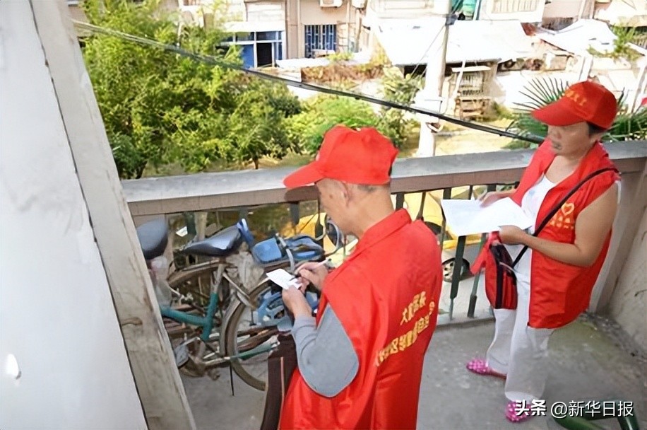 红耀湖湾①丨*党**群连心“零距离”，让共建共治共享之花盛放水秀