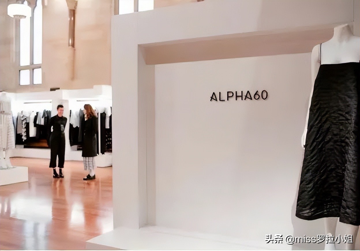 袁咏仪买名牌包包,袁咏仪同款小包