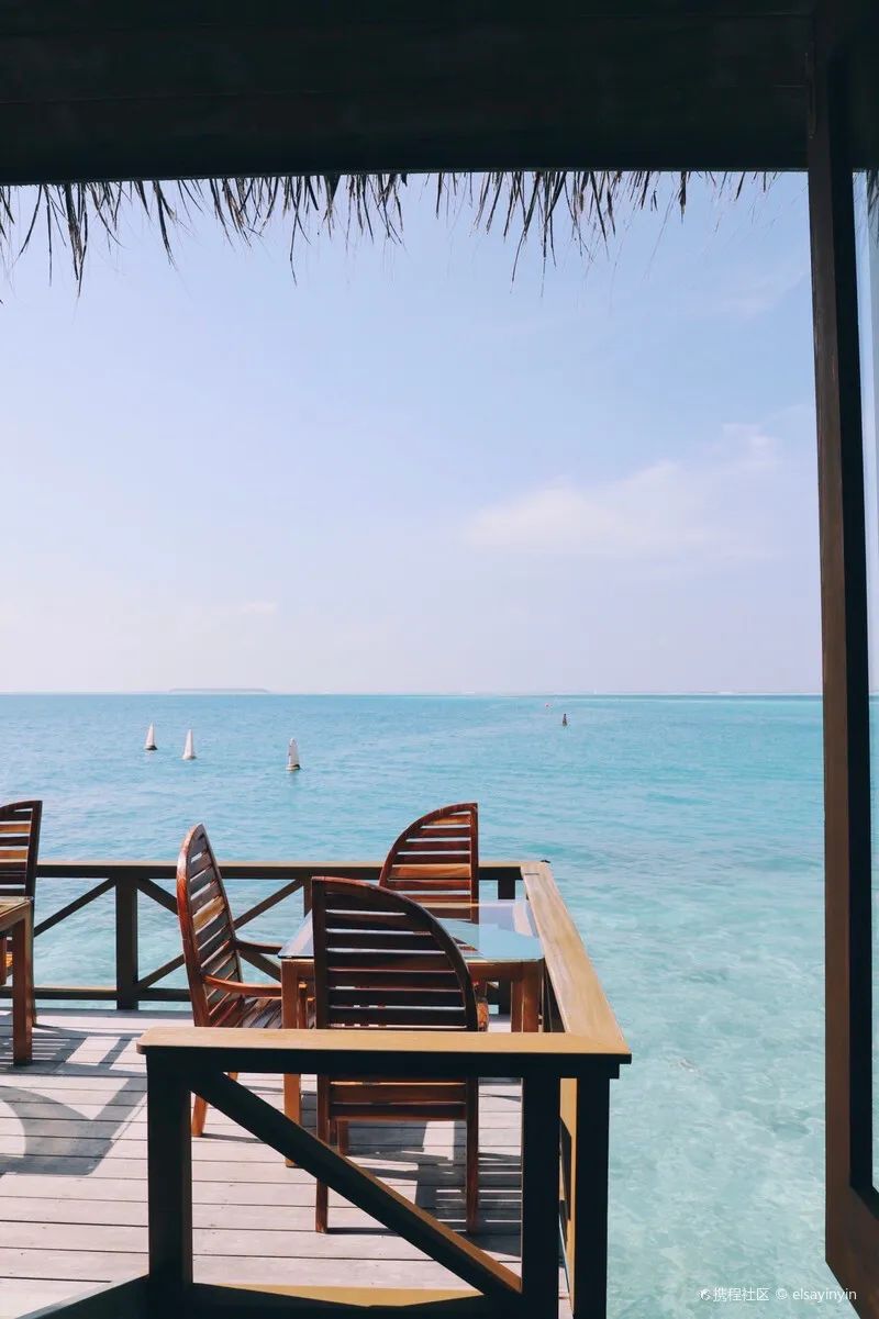 造价500万美元的海底餐厅！开一瓶5.2万美元的水晶香槟