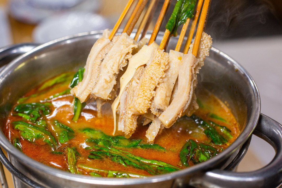 吃烧烤不能没有砂锅豆腐,正宗淄博小炉烧烤