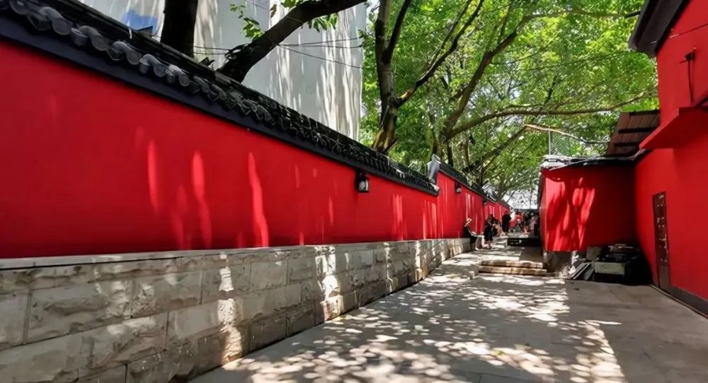 不应被隐入尘烟的重庆大坪角落，却是五十年前风华绝代的高贵